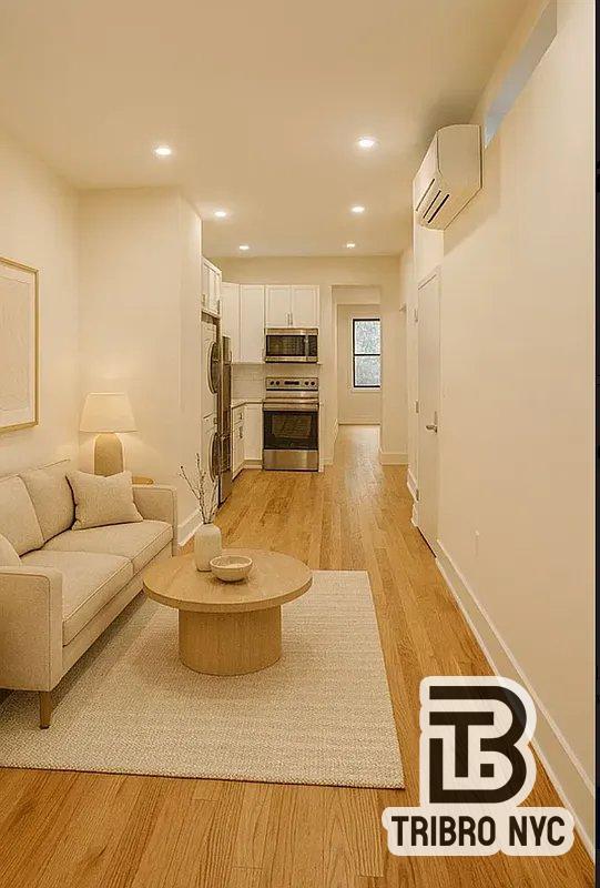 Listing photo 1 of 4