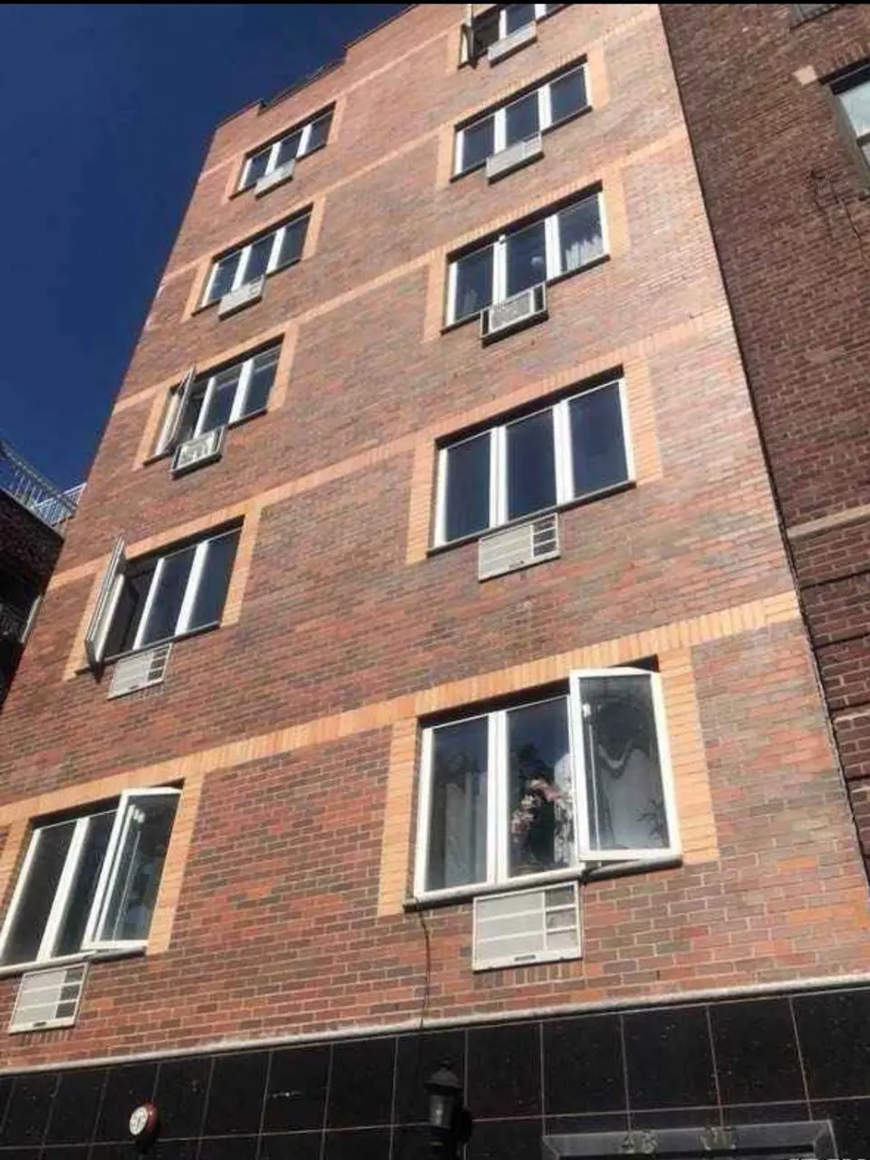 Listing photo 1 of 14