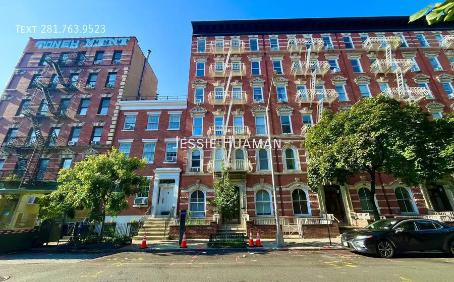 Listing photo 1 of 6