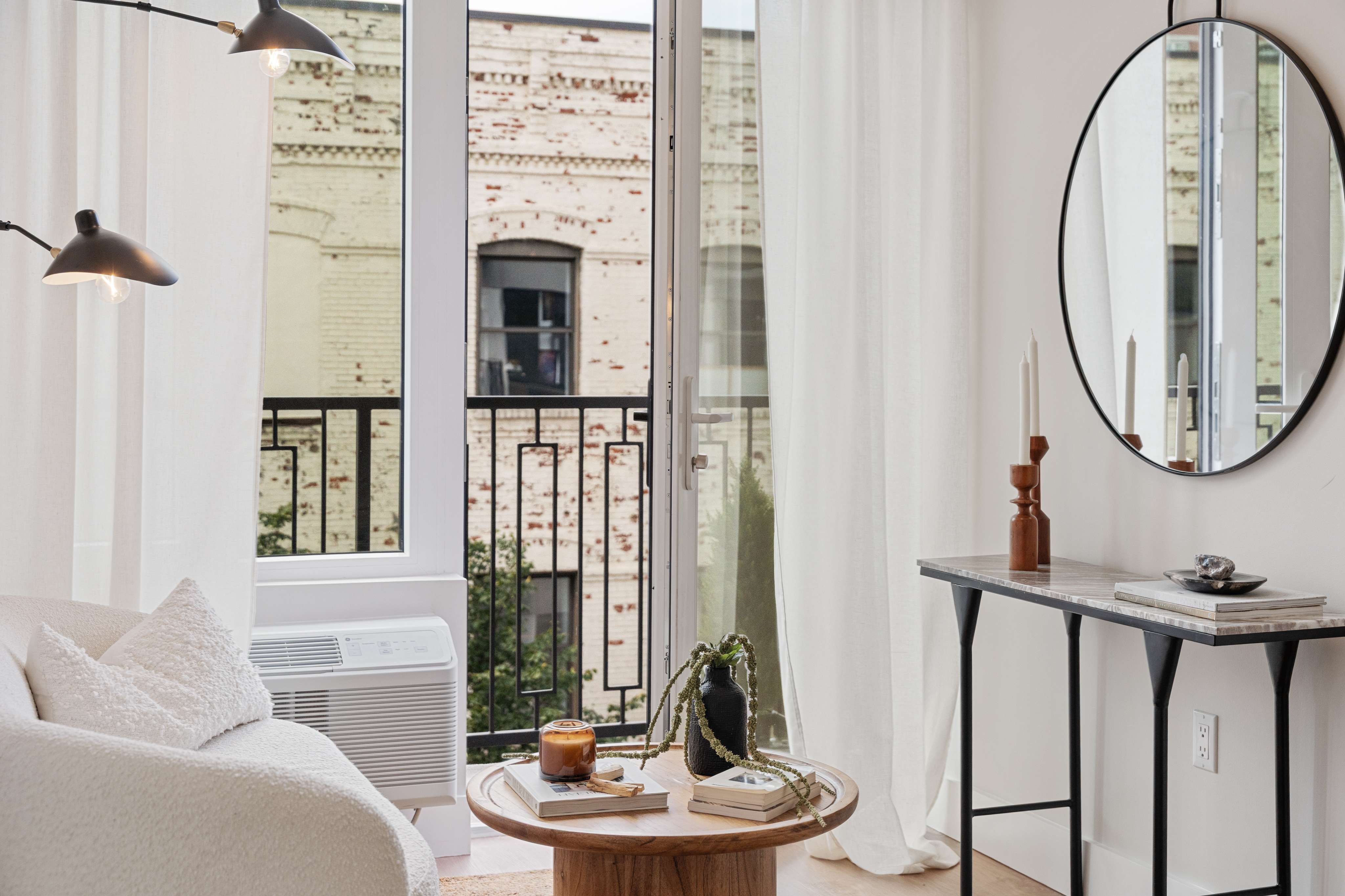 Listing photo 1 of 11