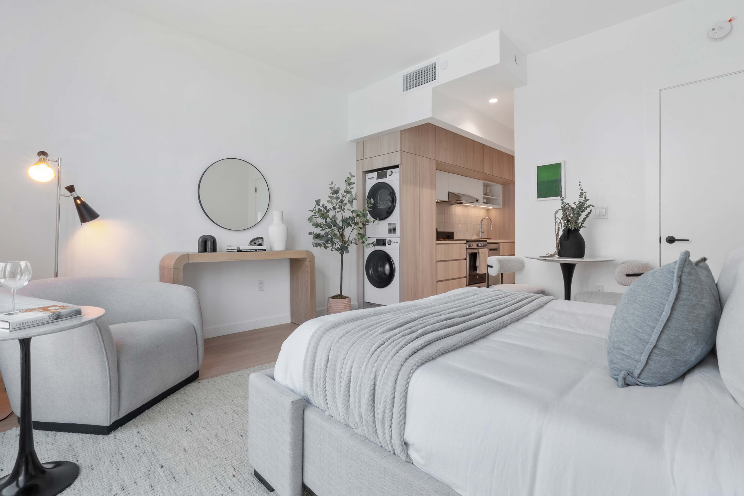 Listing photo 1 of 6