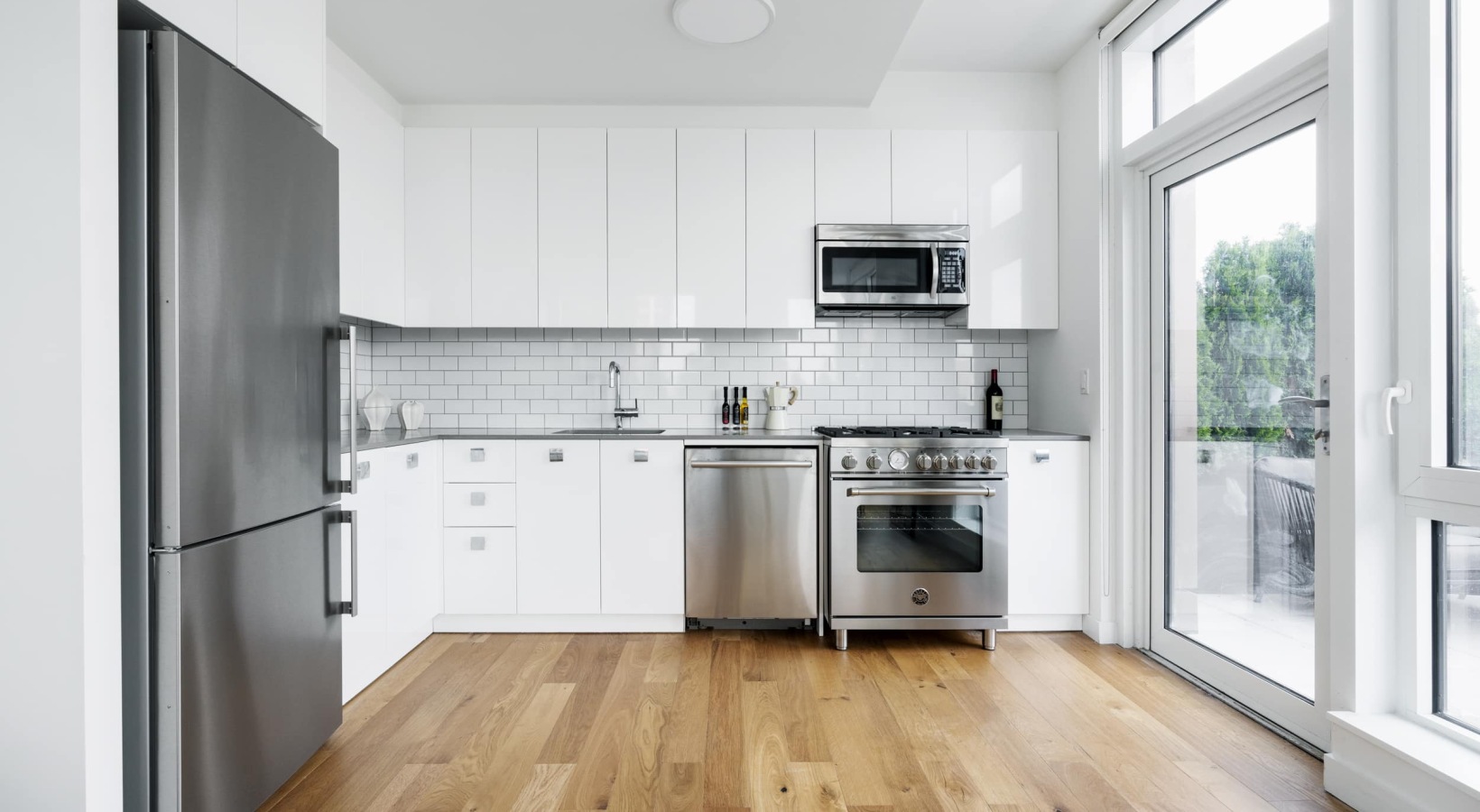 Listing photo 1 of 11