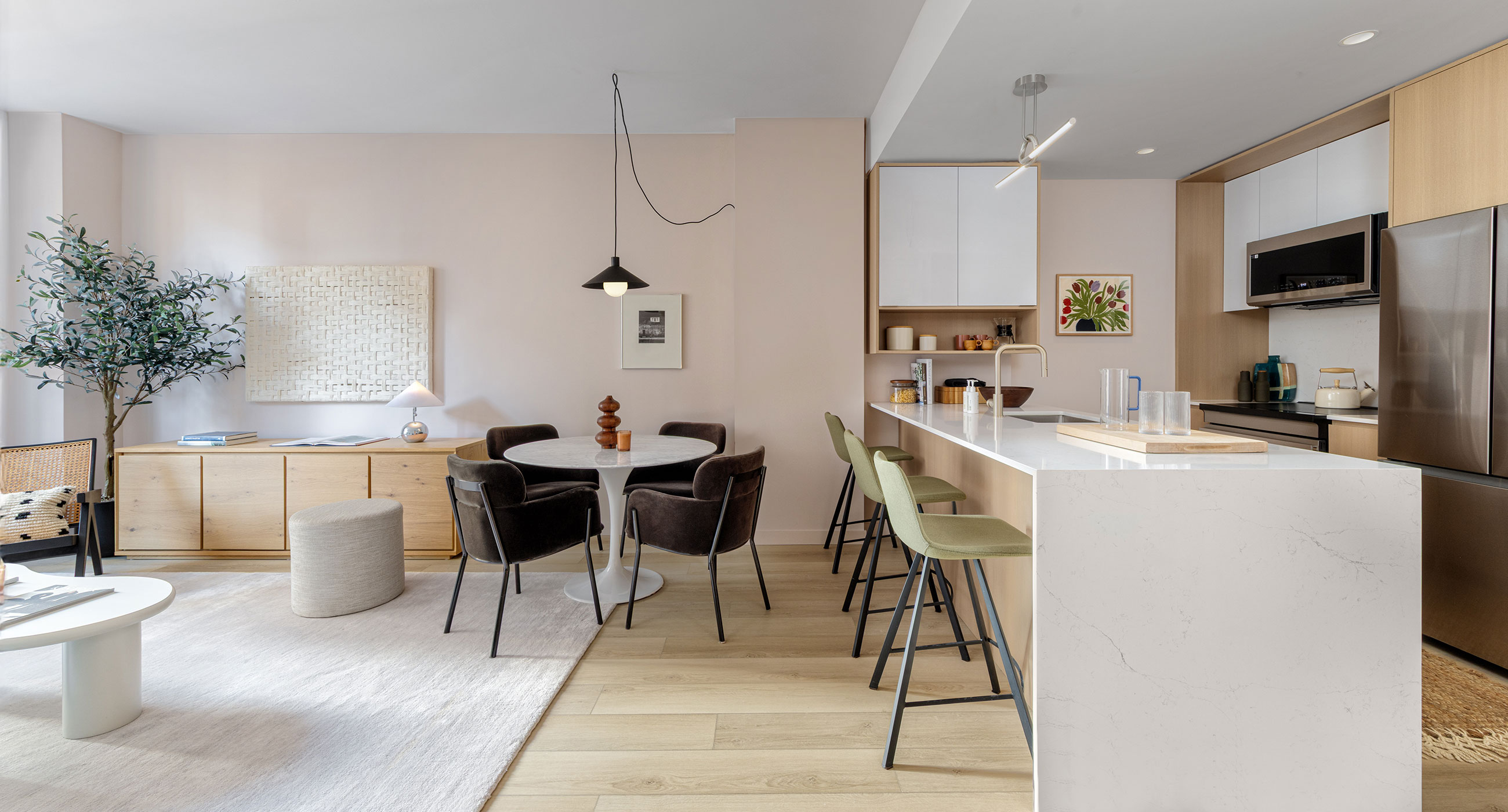 Listing photo 1 of 7