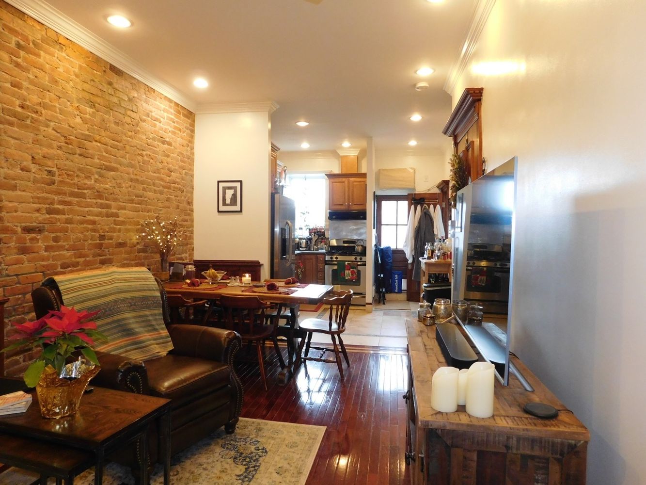 Listing photo 1 of 6