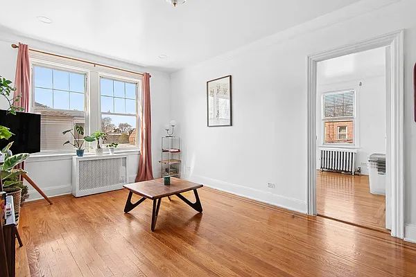 Listing photo 1 of 6