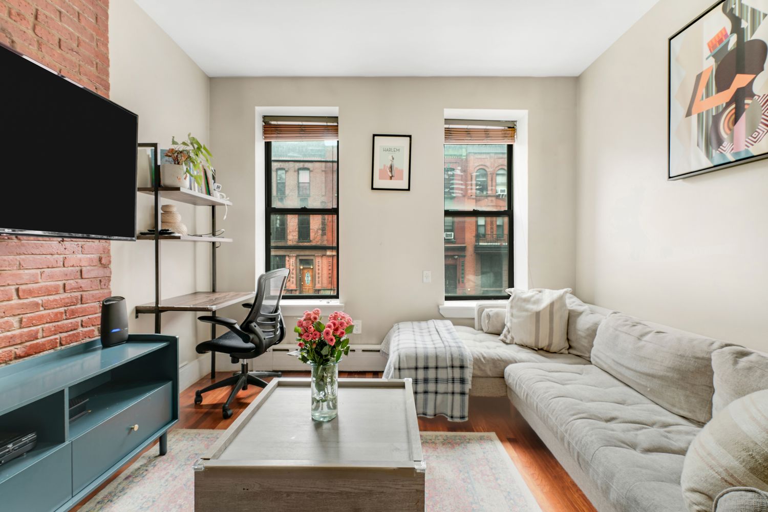 Listing photo 1 of 6