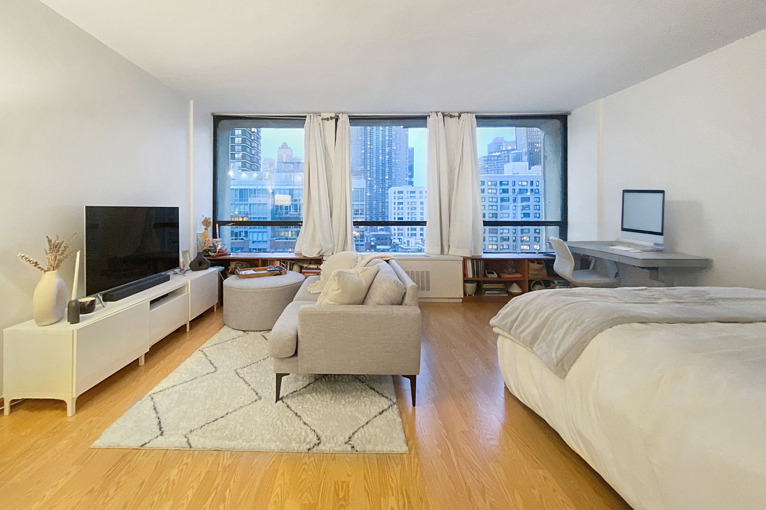 Listing photo 1 of 6