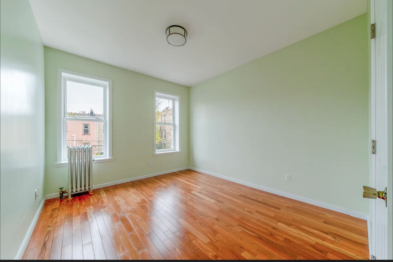 Listing photo 1 of 6