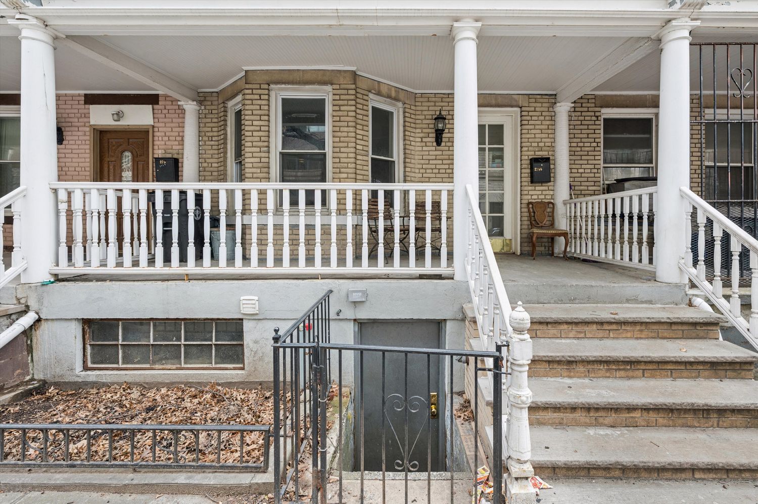 Listing photo 1 of 6