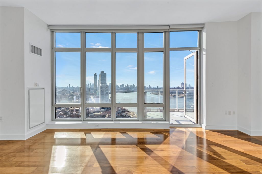 Listing photo 1 of 6