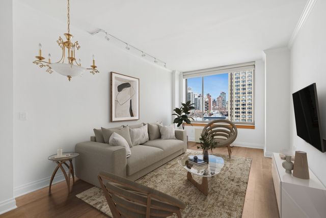 Listing photo 1 of 6