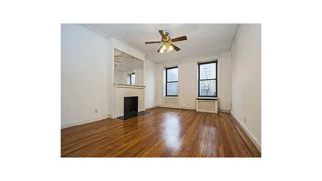 Listing photo 1 of 6