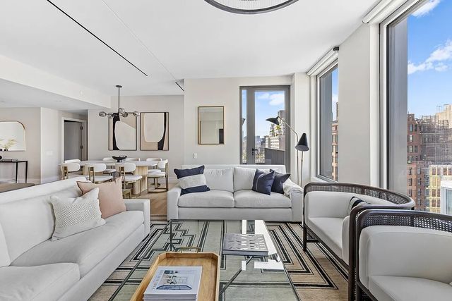 Listing photo 1 of 6