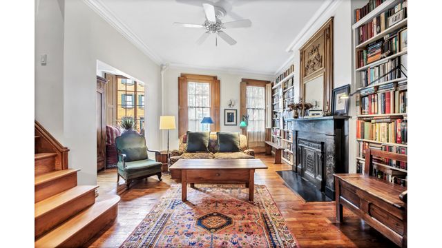 Listing photo 1 of 6