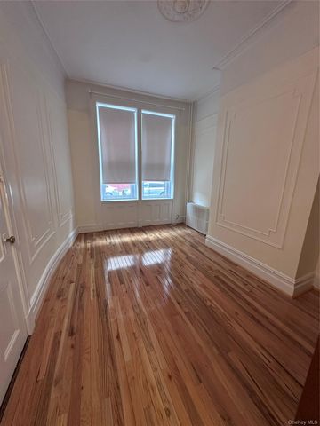 Listing photo 1 of 6