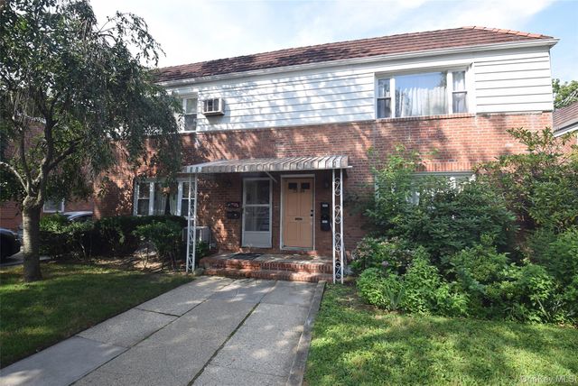 Listing photo 1 of 6