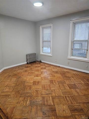Listing photo 1 of 6