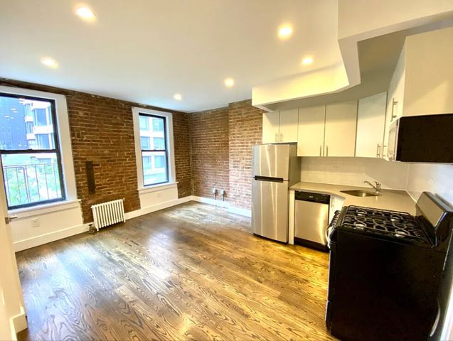 Listing photo 1 of 6