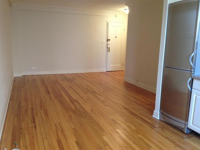 Listing photo 1 of 4