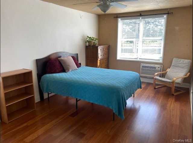 Listing photo 1 of 6