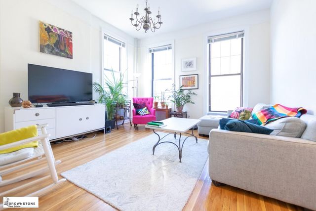 Listing photo 1 of 6