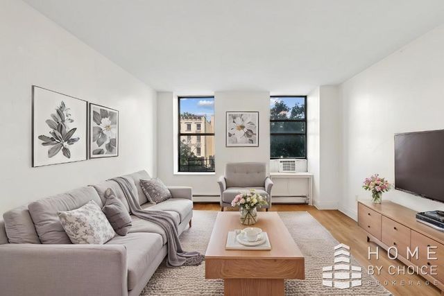 Listing photo 1 of 6