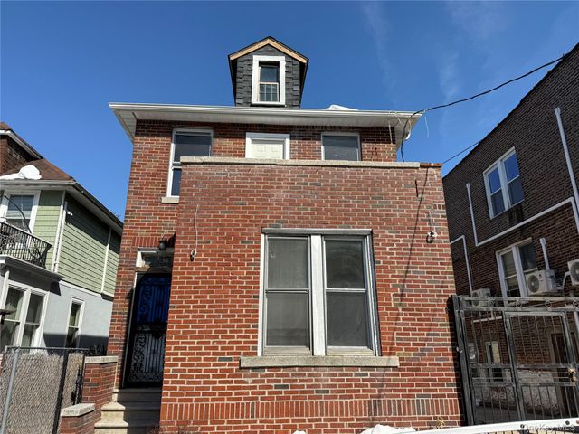 Listing photo 1 of 2