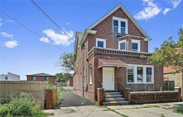 Listing photo 1 of 6
