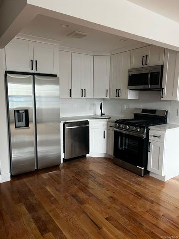 Listing photo 1 of 6