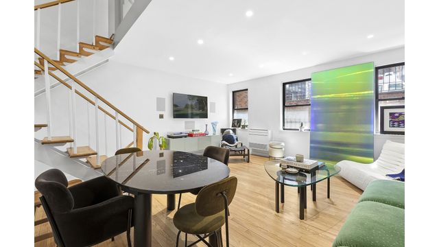 Listing photo 1 of 6