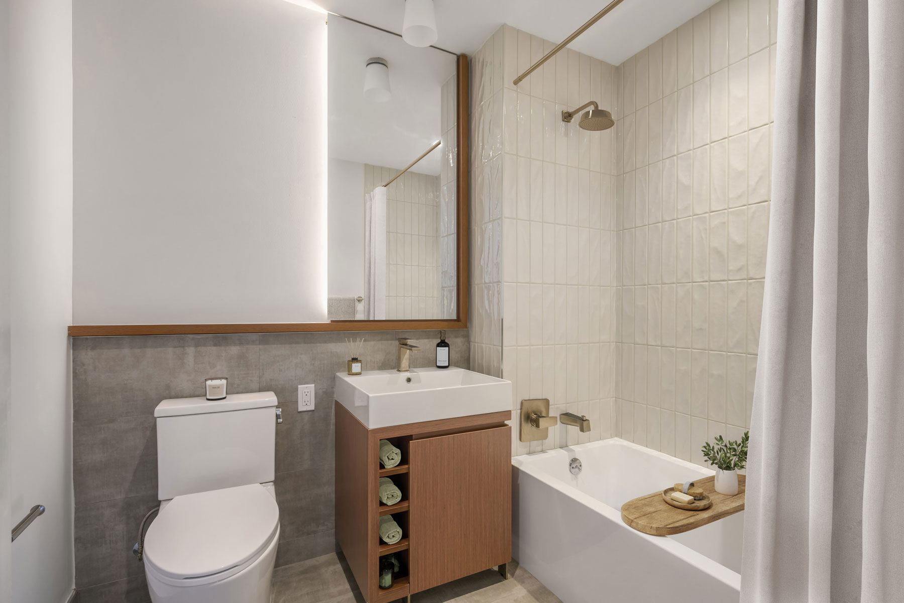 Listing photo 1 of 7