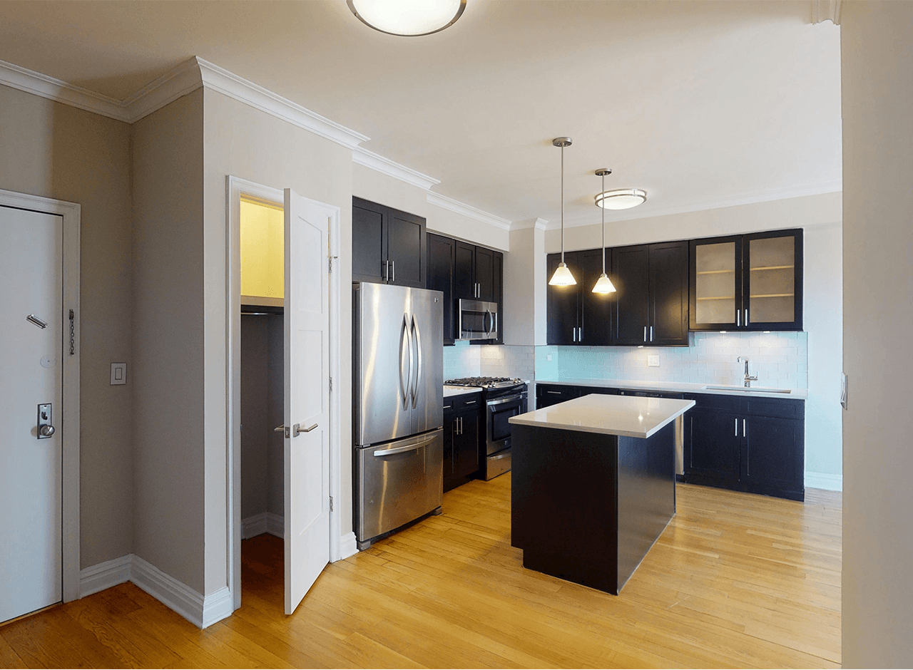 Listing photo 1 of 13