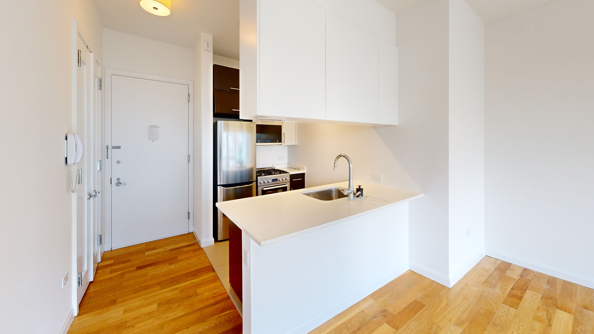 Listing photo 1 of 6