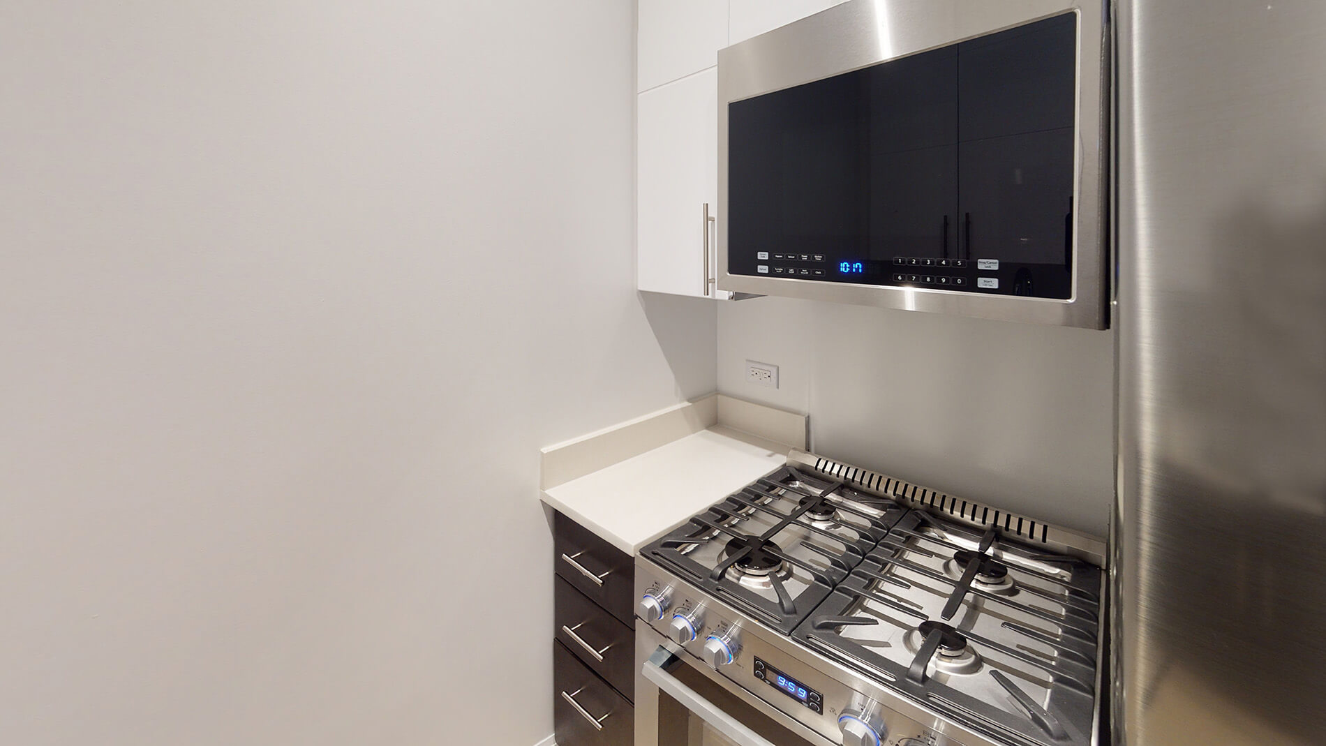 Listing photo 1 of 5